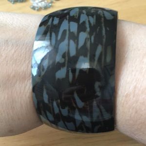 Bangle, Crocodile pattern